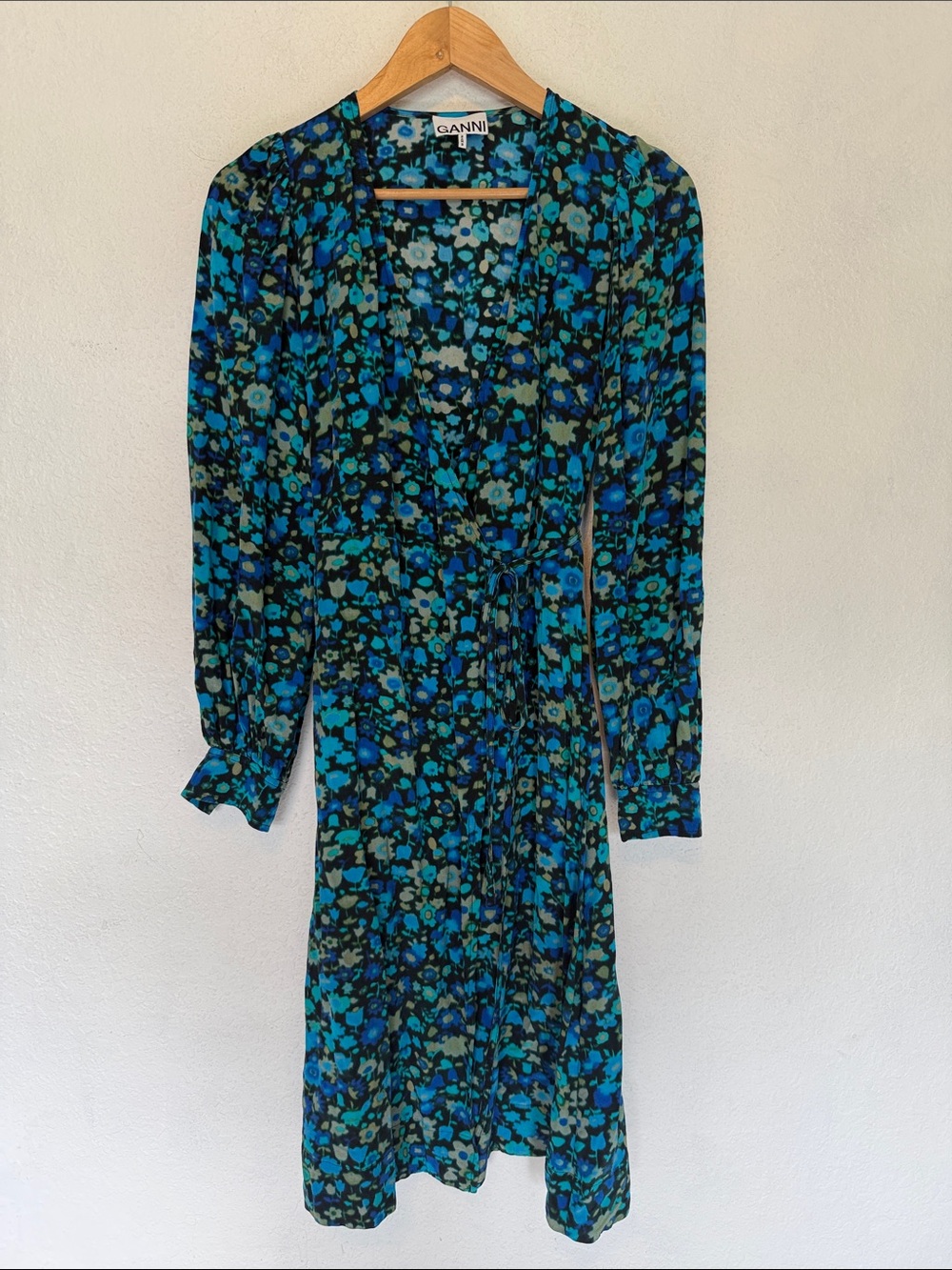 Perfect Ganni floral wrap midi dress 36 - Picture 4 of 8